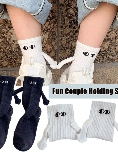 Load image into Gallery viewer, Magnetic Holding Hands Couple Socks
