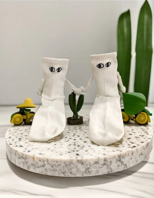 Load image into Gallery viewer, Magnetic Holding Hands Couple Socks
